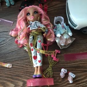 Rainbow High Kia Heart Doll